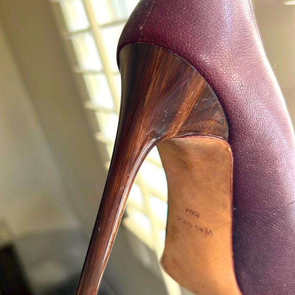BCBG Max Azria Beautiful Maroon Peep-toe Heels - Picture 2 of 7